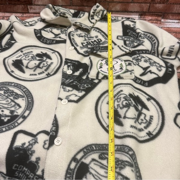 Peanuts Hybrid Apparel Beagle Scout Adult fleece Shacket M - Picture 6 of 8